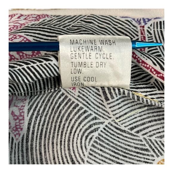 Vintage 70s Fritzi Black Floral Blouse | Short Sleeve Button-Up | Women’s XS–S - Picture 6 of 8